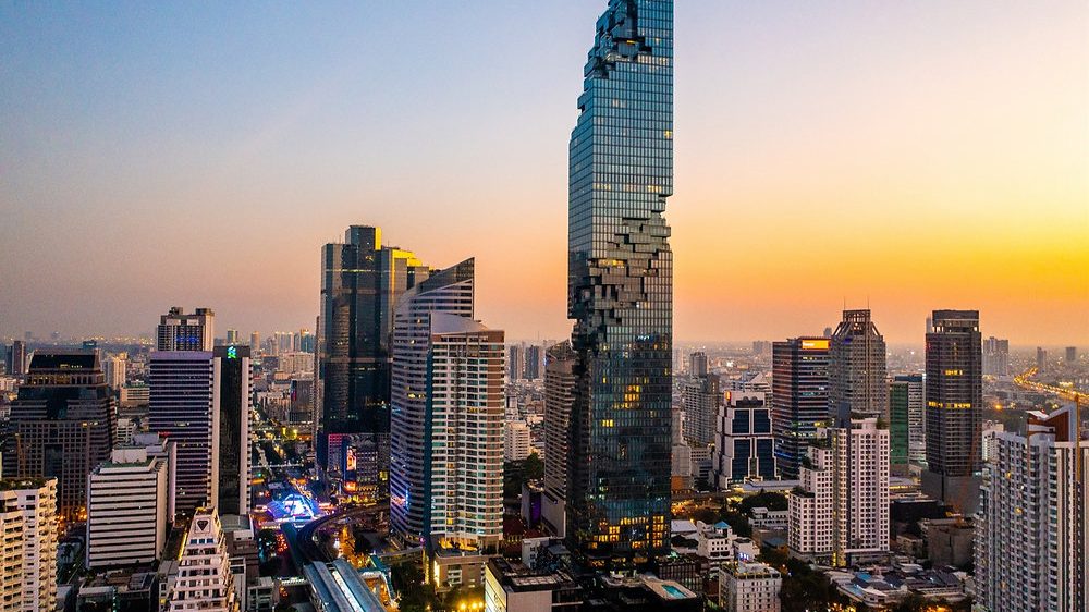 Comparing Pattaya vs Bangkok: Which City is Better for Real Estate Investment?
